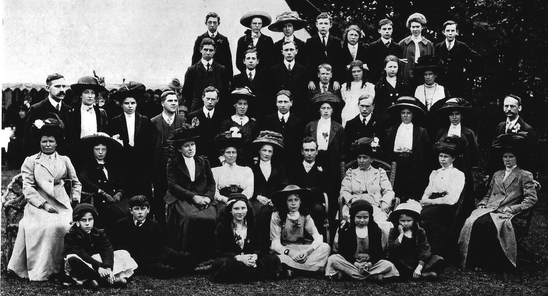 The first outing of the Paddock Road Free Church for a picnic in Bricket Wood