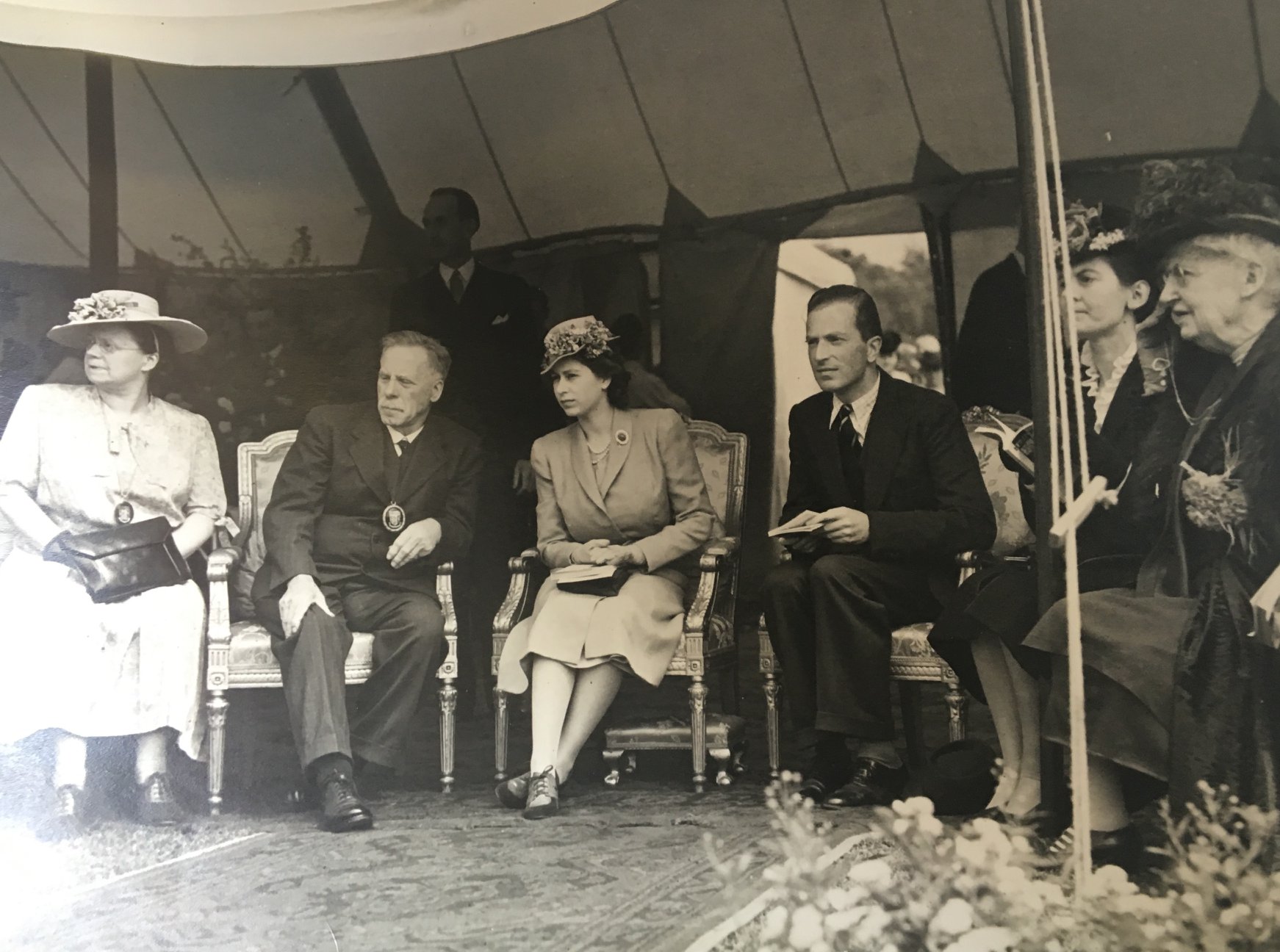 Respects to Queen Elizabeth II